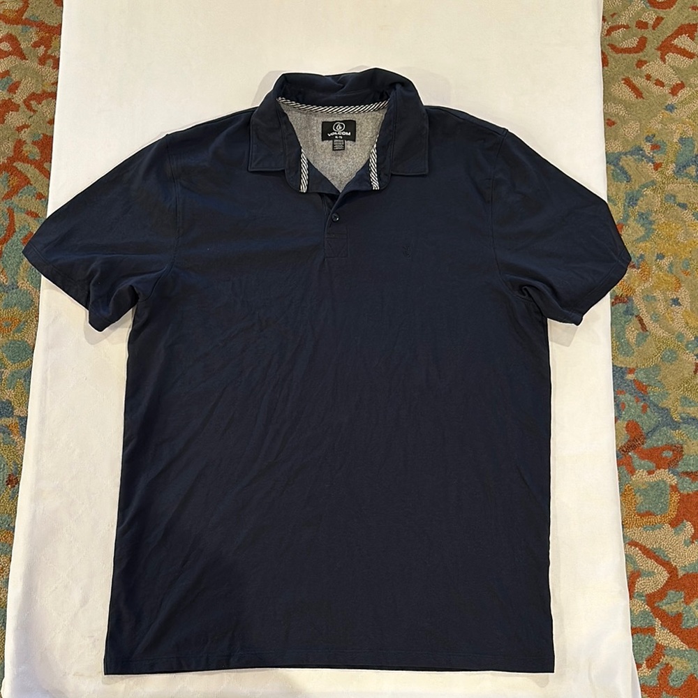 Volcom men’s wowzer Men's Navy Blue Polo Shirt XL EUC‎
